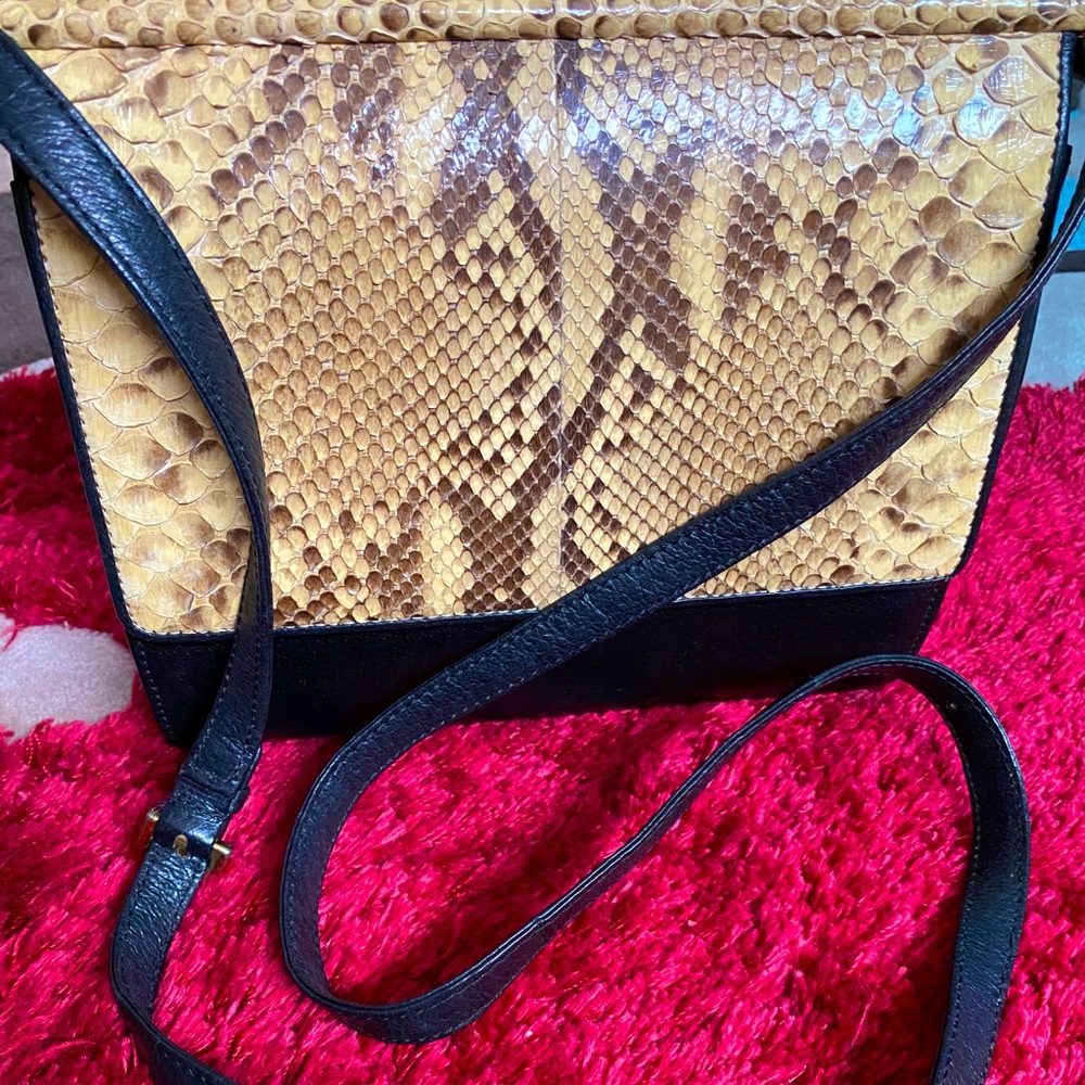 Valentino Garavani Sling Bag
